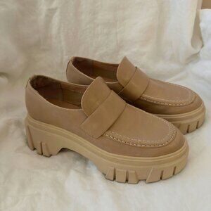 SHOES: Chinese Laundry (beige / camel)